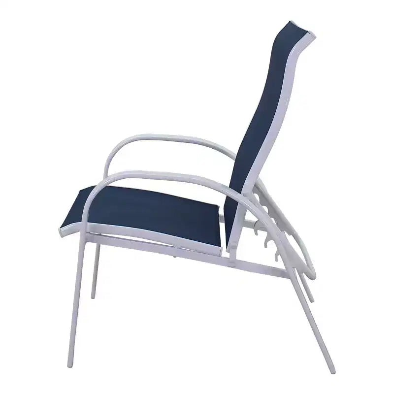 Ensemble de foyer rectangulaire 5 pièces Courtyard Casual Santa Fe avec chaises inclinables en toile comprend un foyer rectangulaire et quatre chaises inclinables en toile