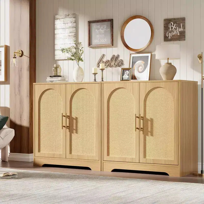 Meuble de bar à café bohème 30 portes en rotin naturel, pieds en bois massif, poignée en métal, meuble TV/buffet de 26,9 H pour salon et salle à manger