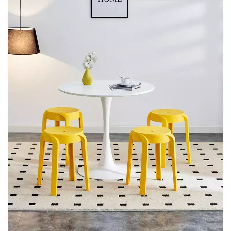 Lot de 6 tabourets ronds noirs en plastique, empilables, 150 kg, intérieur/extérieur, parfaits pour la salle de classe, la maison, le bureau