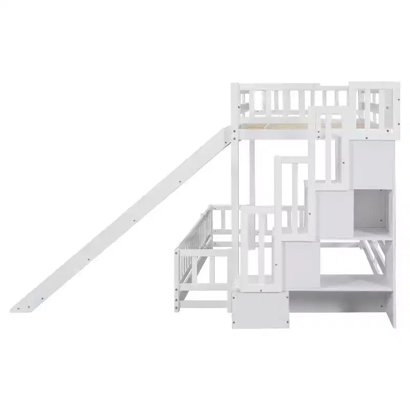 Lit superposé double sur grand format avec toboggan, barrières de sécurité et escalier de rangement