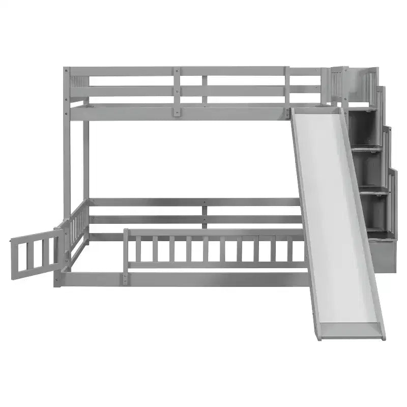 Lit superposé double sur grand format avec toboggan, barrières de sécurité et escalier de rangement