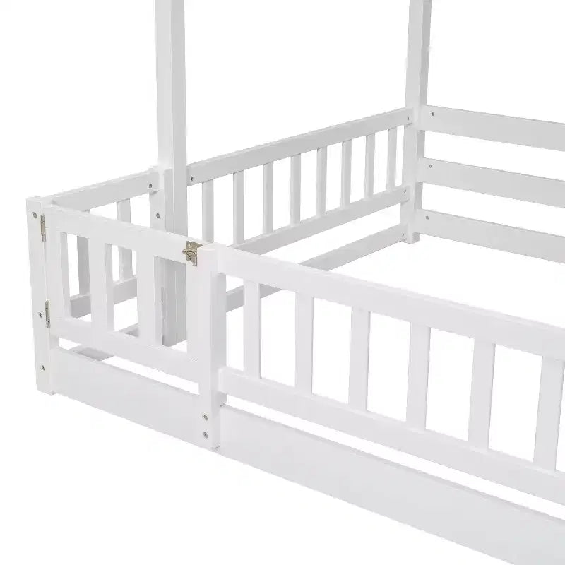 Lit superposé double sur grand format avec toboggan, barrières de sécurité et escalier de rangement