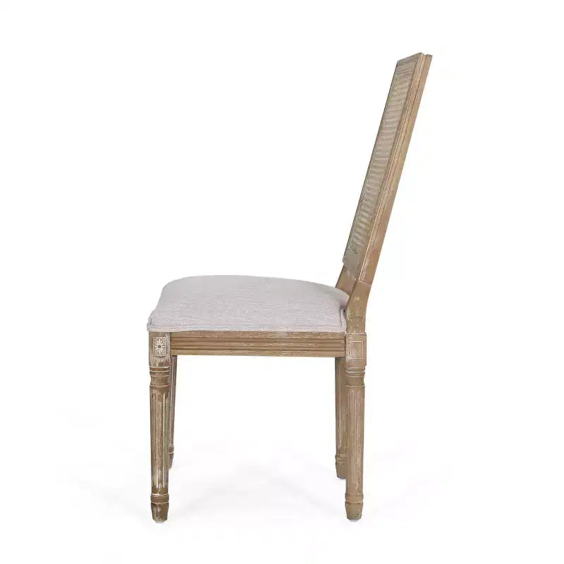 de 4 chaises de salle à manger capitonnées en bois et cannage de style campagnard français