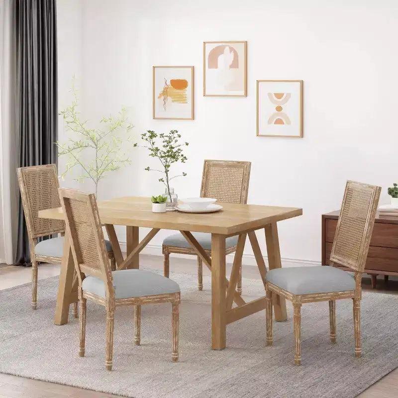 de 4 chaises de salle à manger capitonnées en bois et cannage de style campagnard français